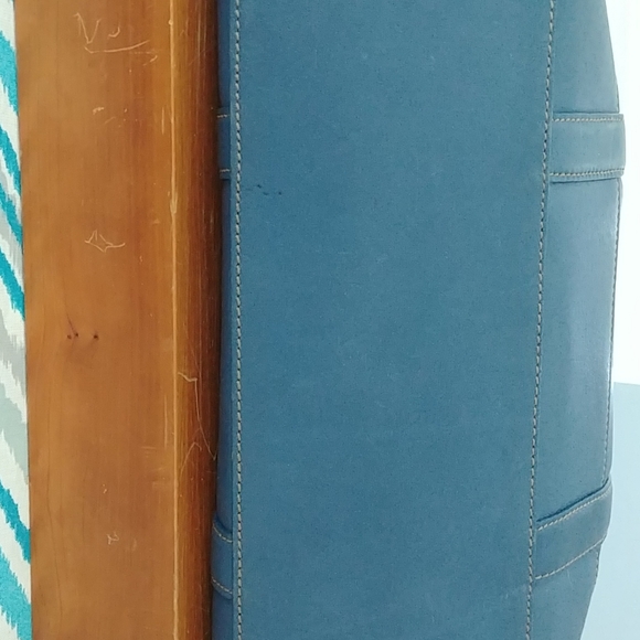 Coach - Picture 8 of 11